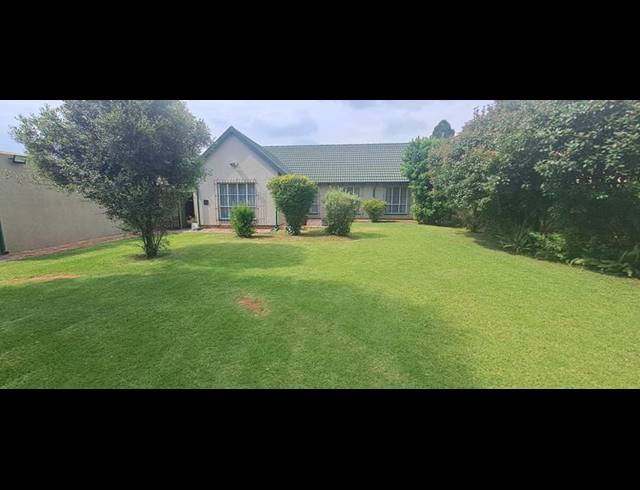 3 BEDROOM HOUSE FOR SALE IN PARKRAND